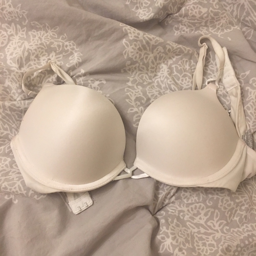 💜VICTORIA SECRET💜 White Bombshell Bra