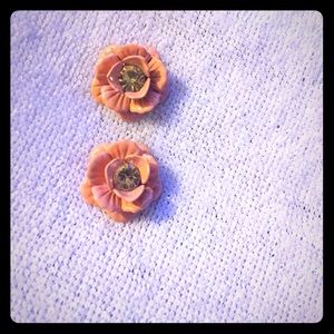 Flower studded earrings
