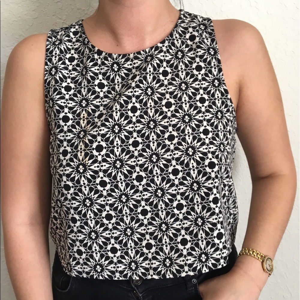 NWT patterned crop top