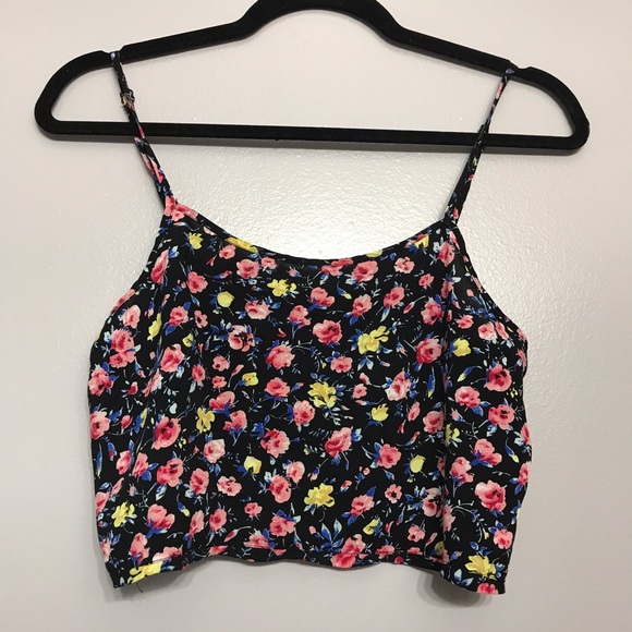 Hot Kiss Floral Crop Top - Picture 7 of 7