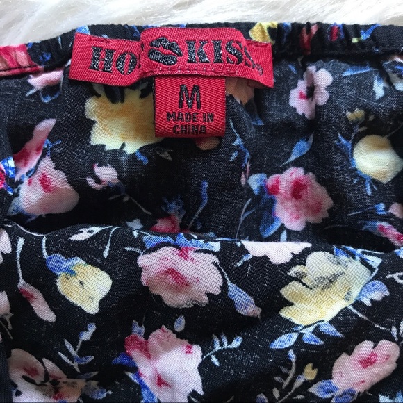 Hot Kiss Floral Crop Top - Picture 5 of 7