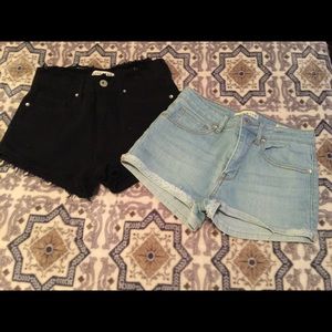 2pairs bullhead size 5 high rise denim shorts. 😍