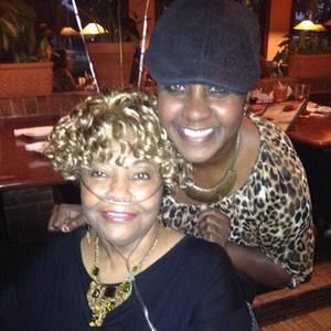 Meet your Posher, Raquel