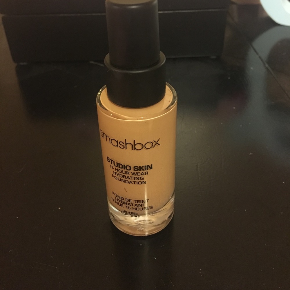 Smashbox Studio Skin Foundation