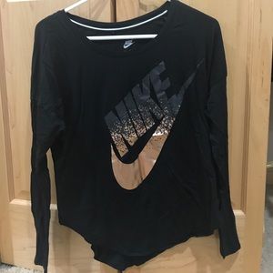 Nike running top