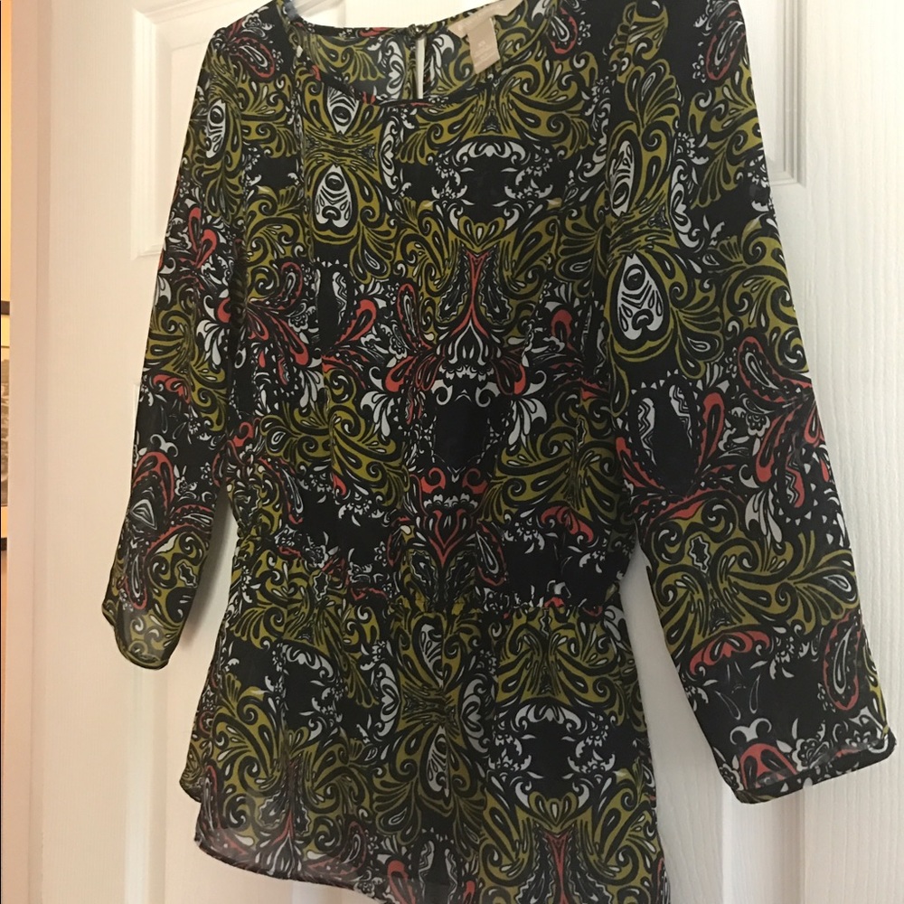 🌷FREE: Banana Republic Top size XS
