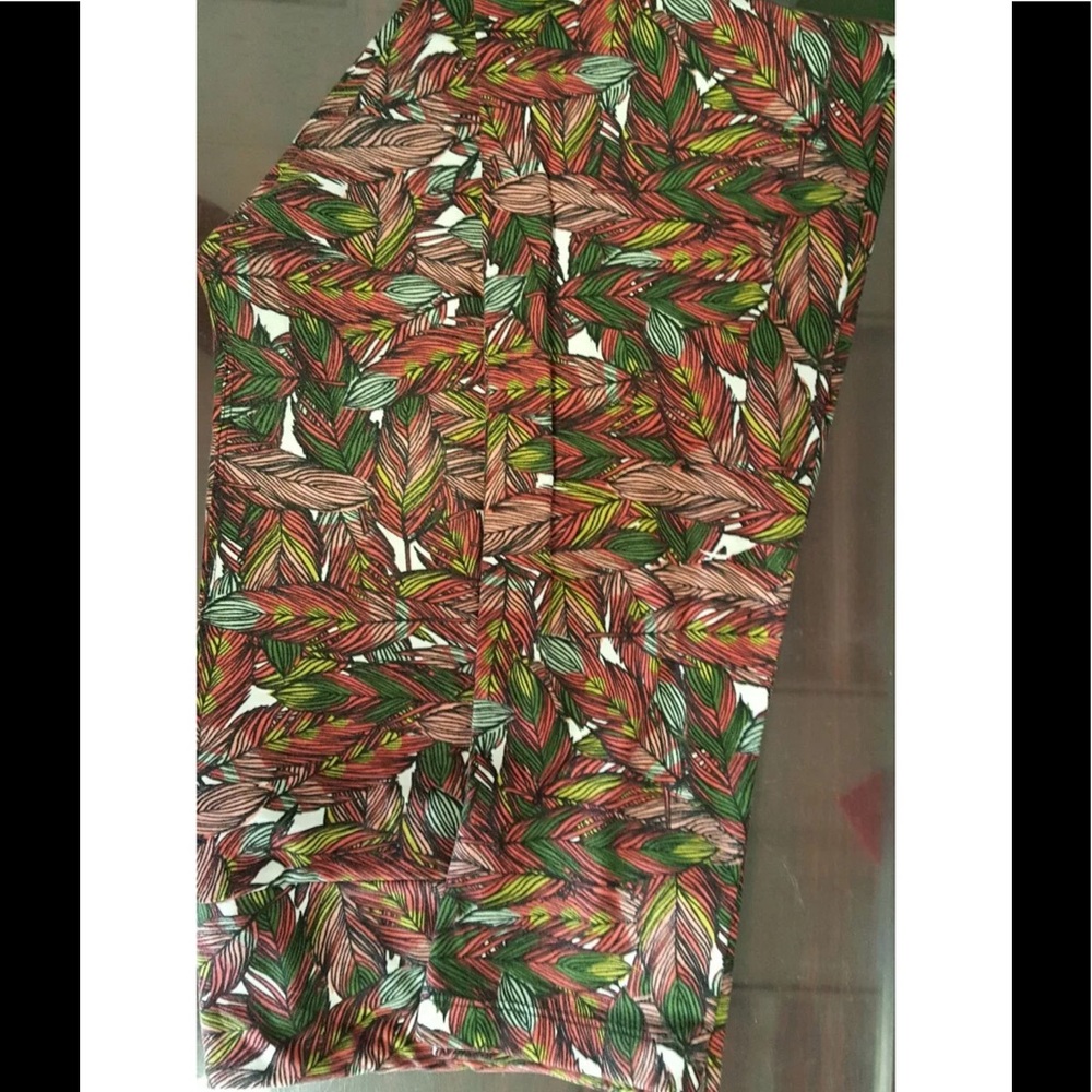 Lularoe TC Feathers