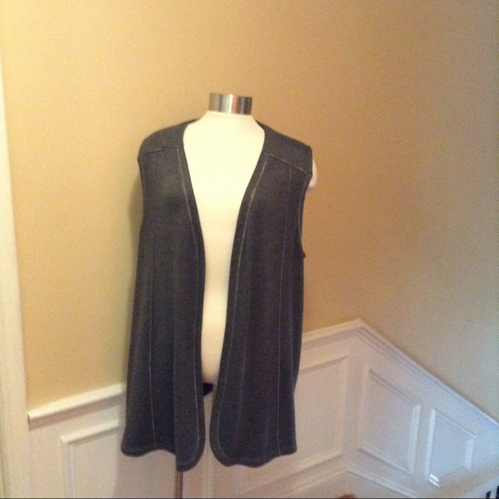 Chicos grey vest