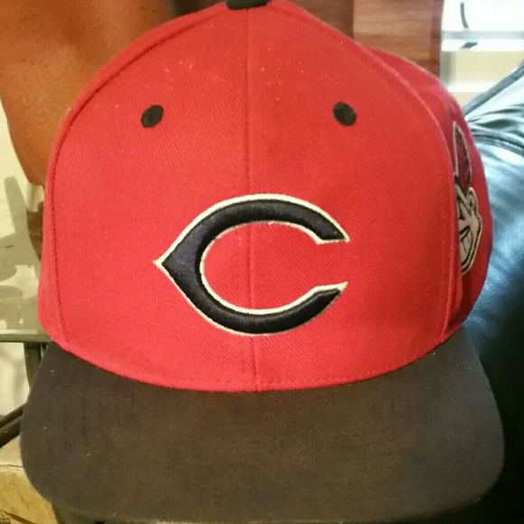 Cleveland Indians Snap Back Cap - Picture 1 of 3