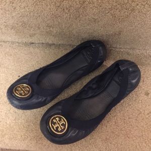 Tory Burch Caroline 2 Flats - Size 8  - Navy