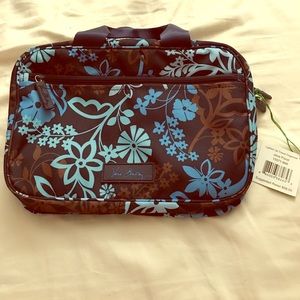 Vera Bradley lighten up travel organizer
