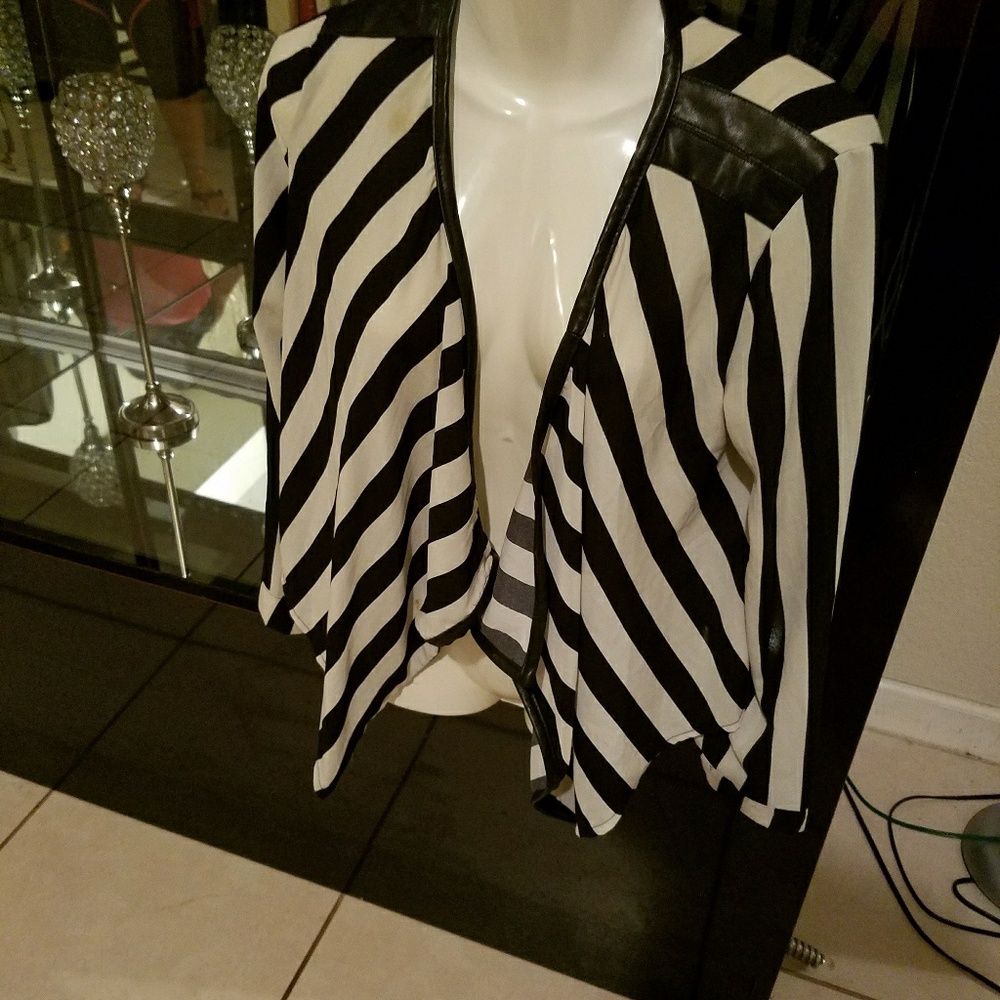 Elegant Silk striped open jacket