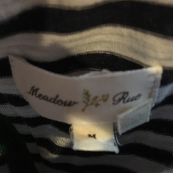 Boutique style tank top - Picture 3 of 3