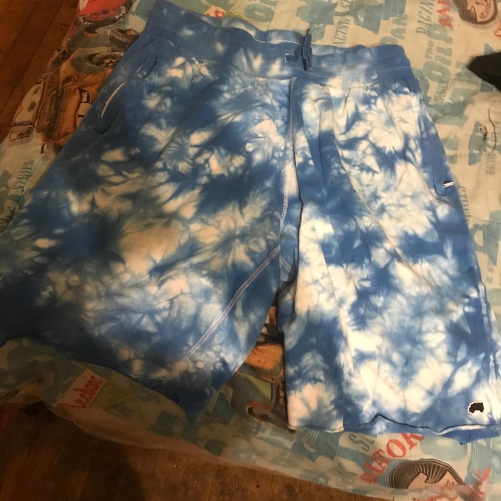 Truck fit shorts