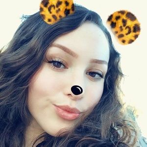 Meet your Posher, Samara