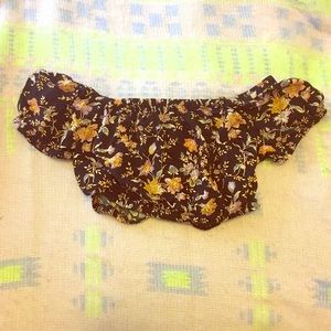 Short sleeve crop top by AE