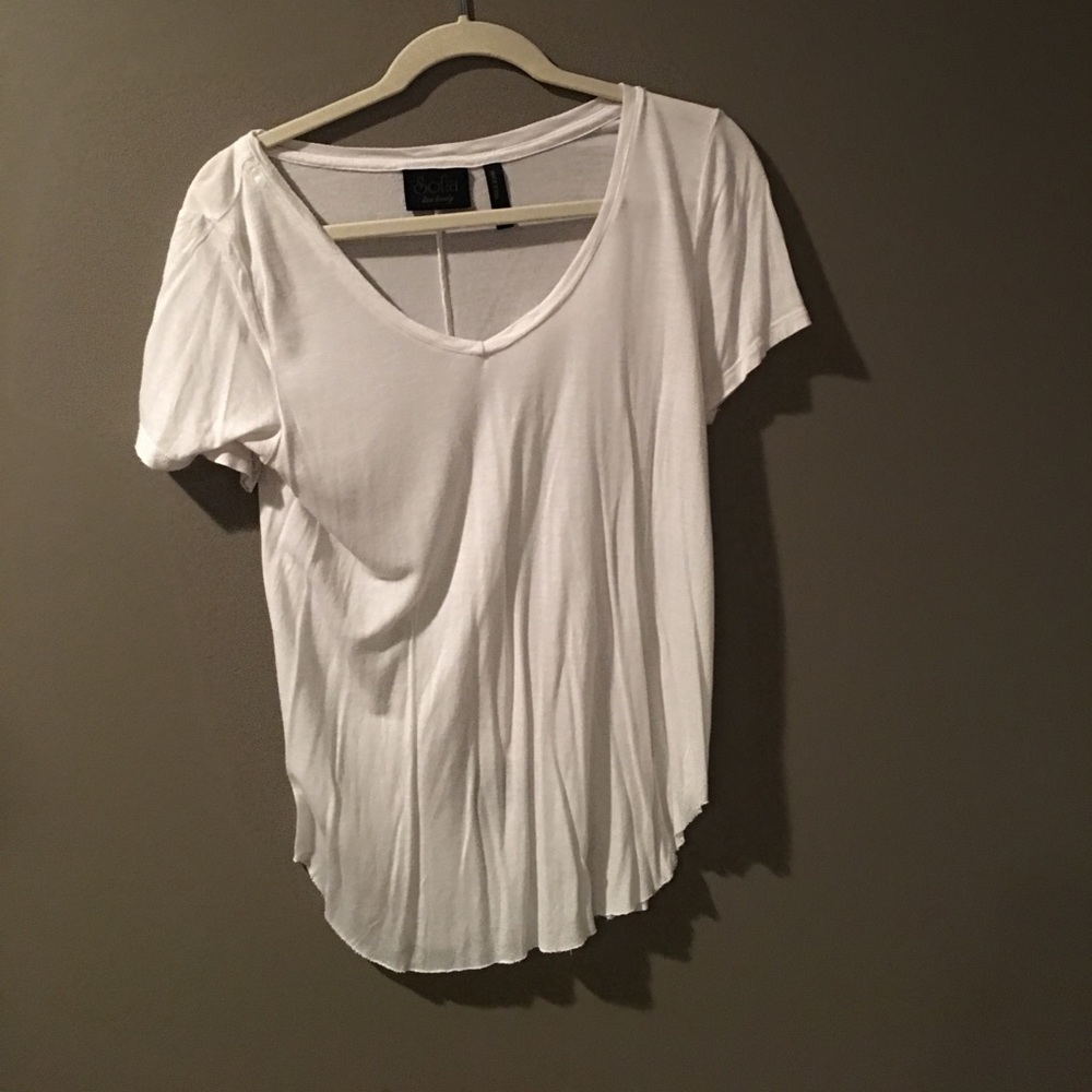 White tee