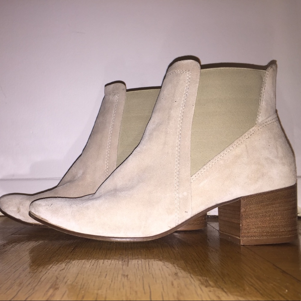 House of Harlow Booties