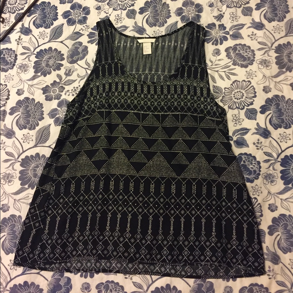 H&M sleeveless shirt, never worn