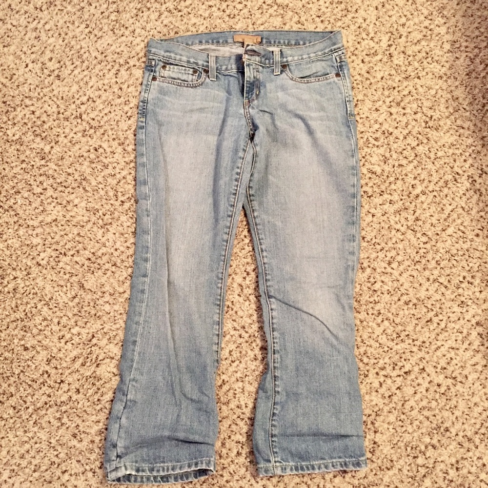 Abercrombie Light-Wash Capris 👖