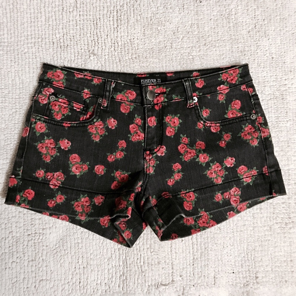 Country Rose Shorts 😍