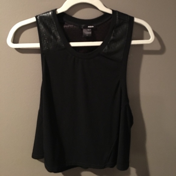 Tank - Picture 1 of 2