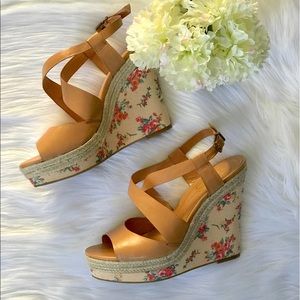 Jessica Simpson wedges