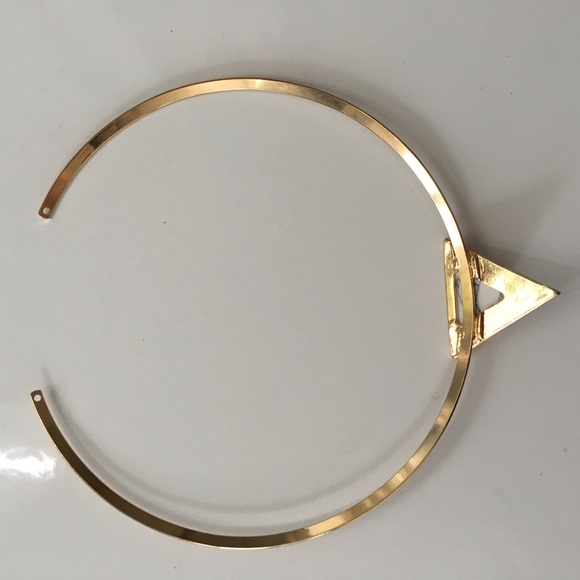 "Bri" Bohemian Marble Gold Cuff Necklace - Picture 3 of 5