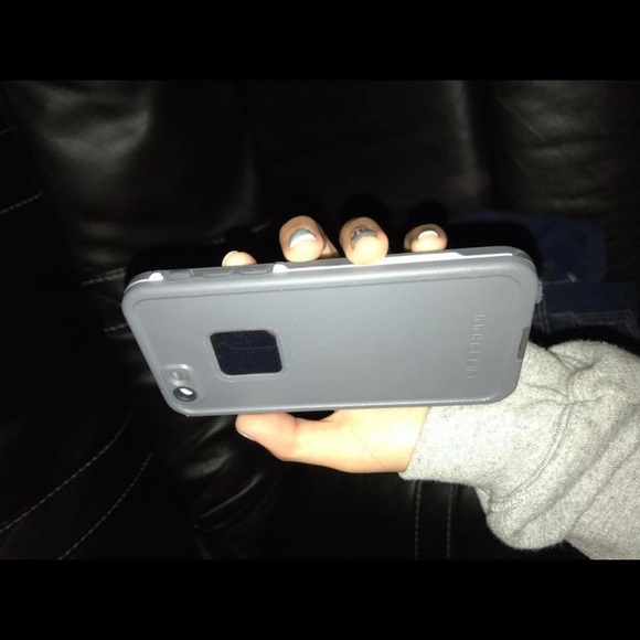 iphone 6 life proof - Picture 2 of 2