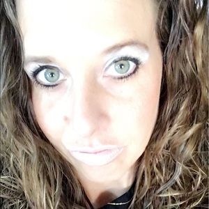 Meet your Posher, Nikki