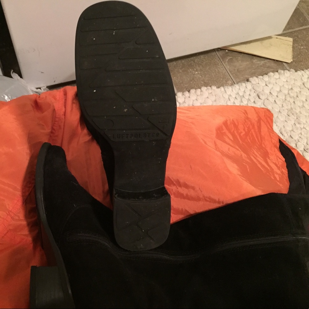 Black kneehigh suede 1" healed boot