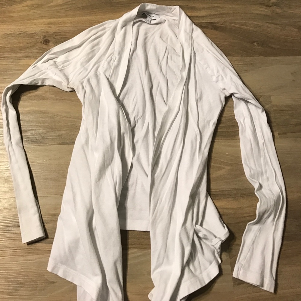 White long sleeve blouse open front