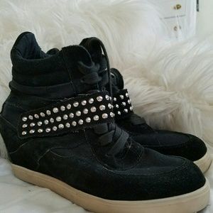 Lace up Steve Madden wedges