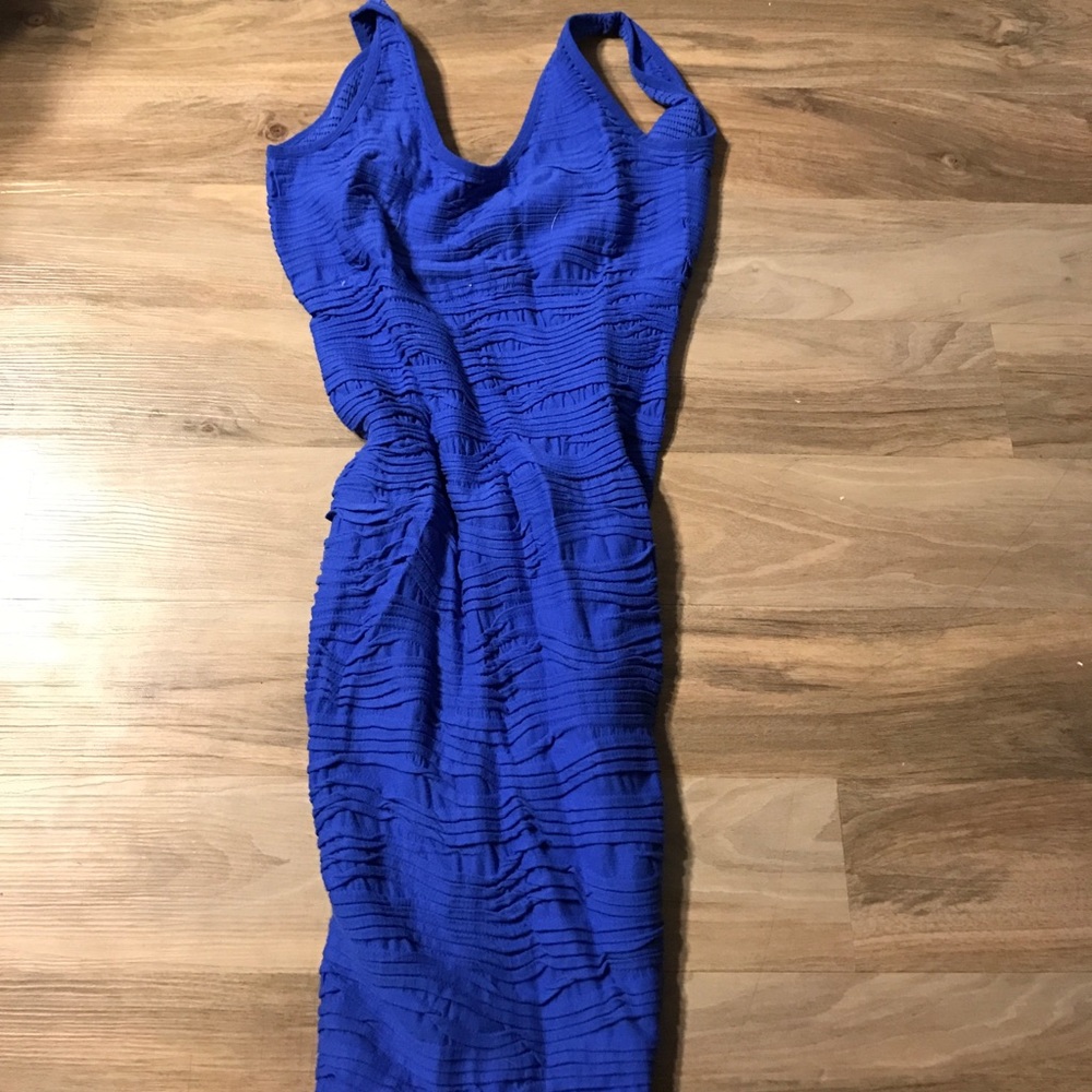 Sleeveless blue dress