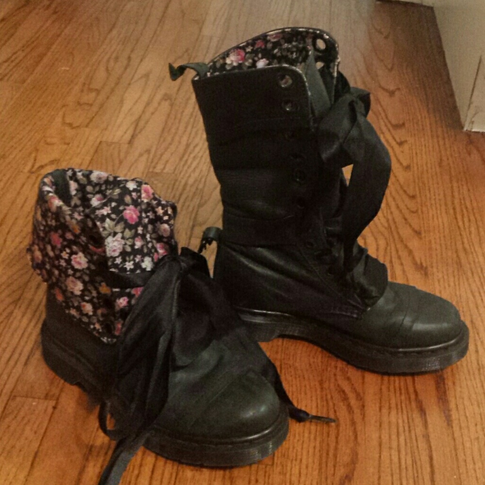Dr. Marten Floral Combat Boots