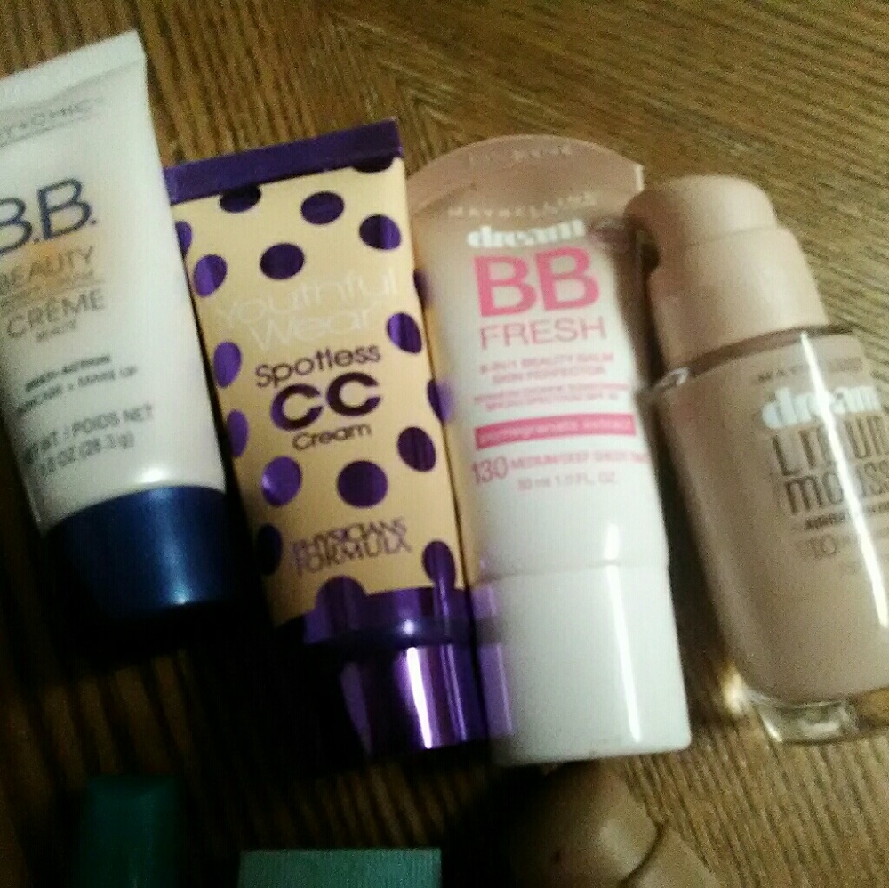 Make up bundle - Picture 4 of 4