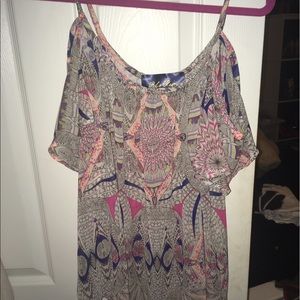 Francesca's cold shoulder top m