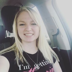 Meet your Posher, Abigail