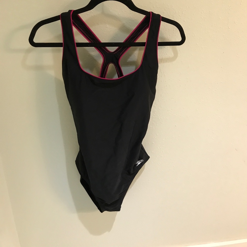 One piece swim suit