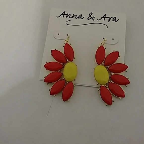 MSensational Blooming Red necklace and earings🌹🌹 - Picture 5 of 5