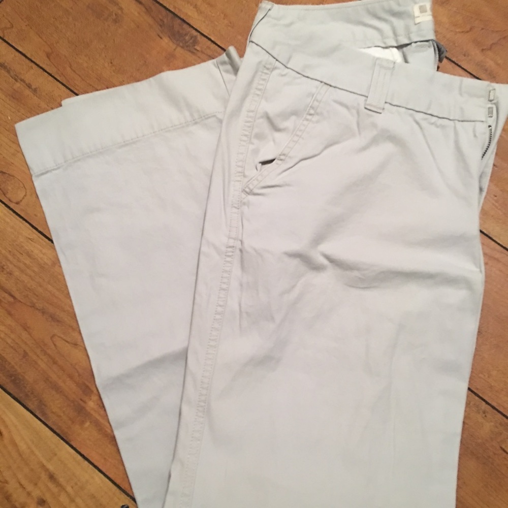 Light khaki pant