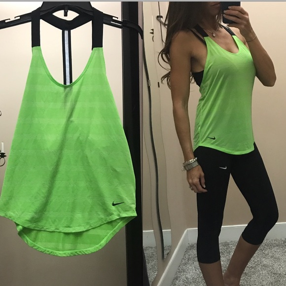 Nike Tops - 🌞NIKE DRI-FIT top