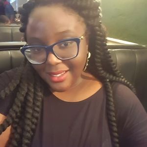 Meet your Posher, Andrea