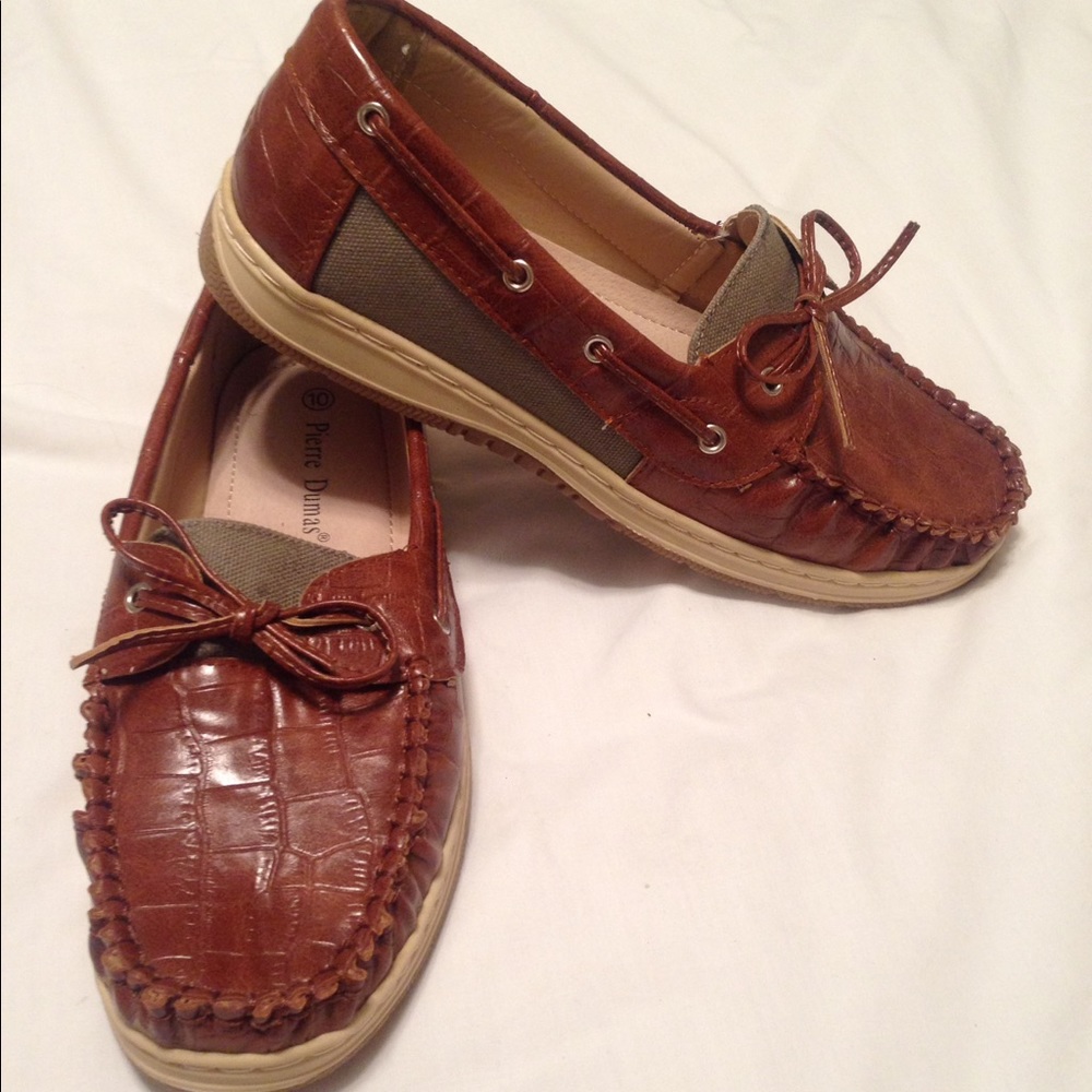 Boat Shoes by Pierre Dumas size 10