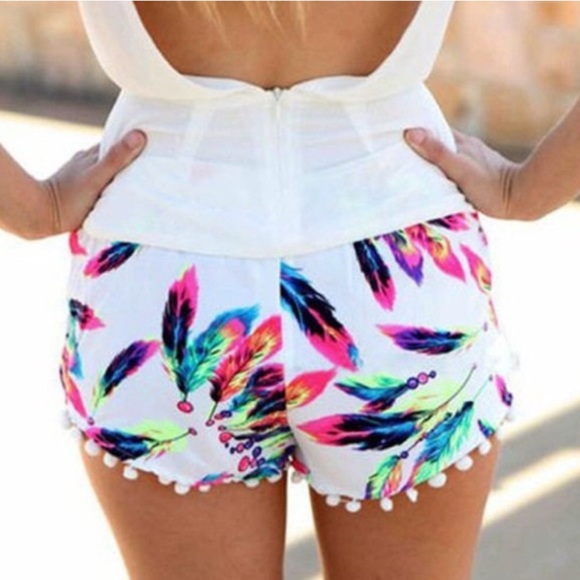 CLEAROUT FINAL SALE!!!!! New Tassel Shorts - Picture 2 of 3