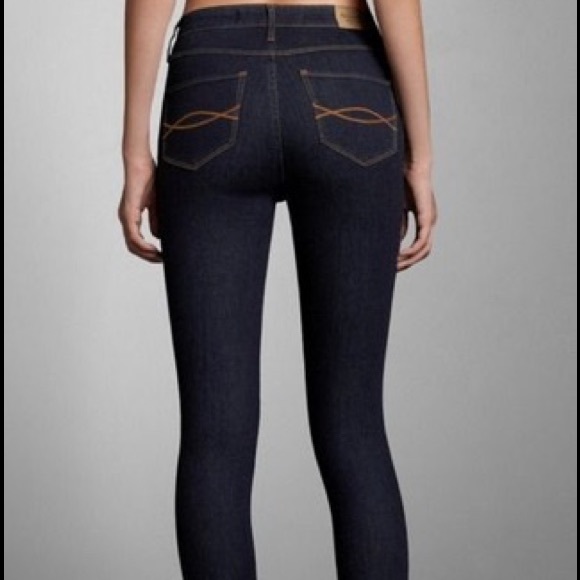 Abercrombie High Waisted Jeans - Picture 2 of 5