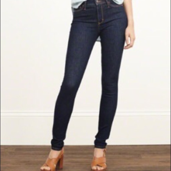 Abercrombie High Waisted Jeans - Picture 3 of 5