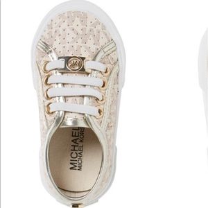 Meet your Posher, Martha