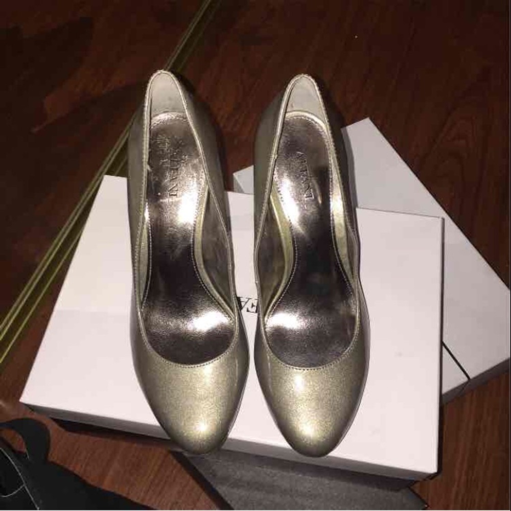 gray alfani pumps/heels