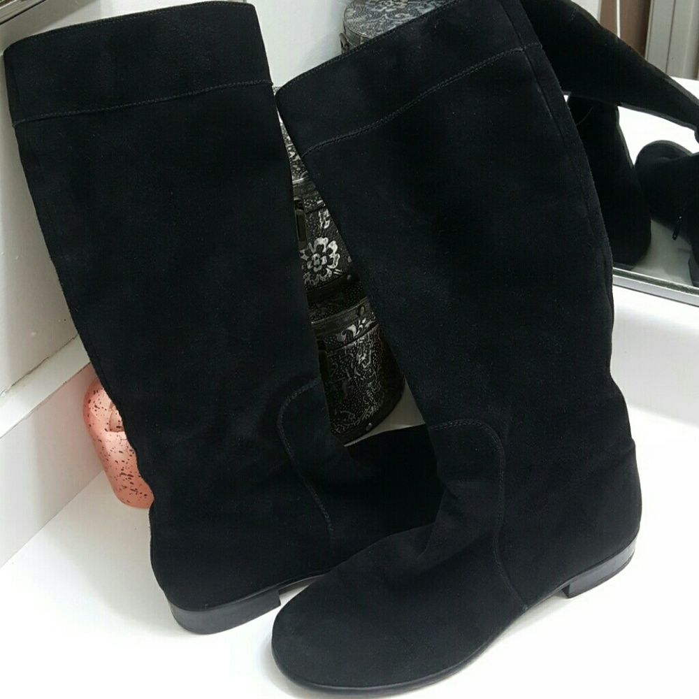 Boots - Picture 4 of 4